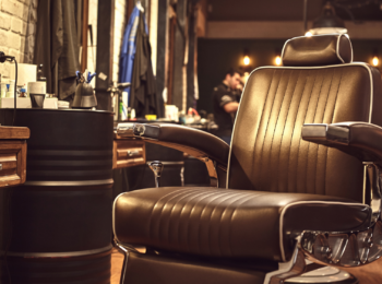 Lorraine meets Anderson the barber at Macmillan - Lorraine Grover {{brizy_dc_image_alt entityId=